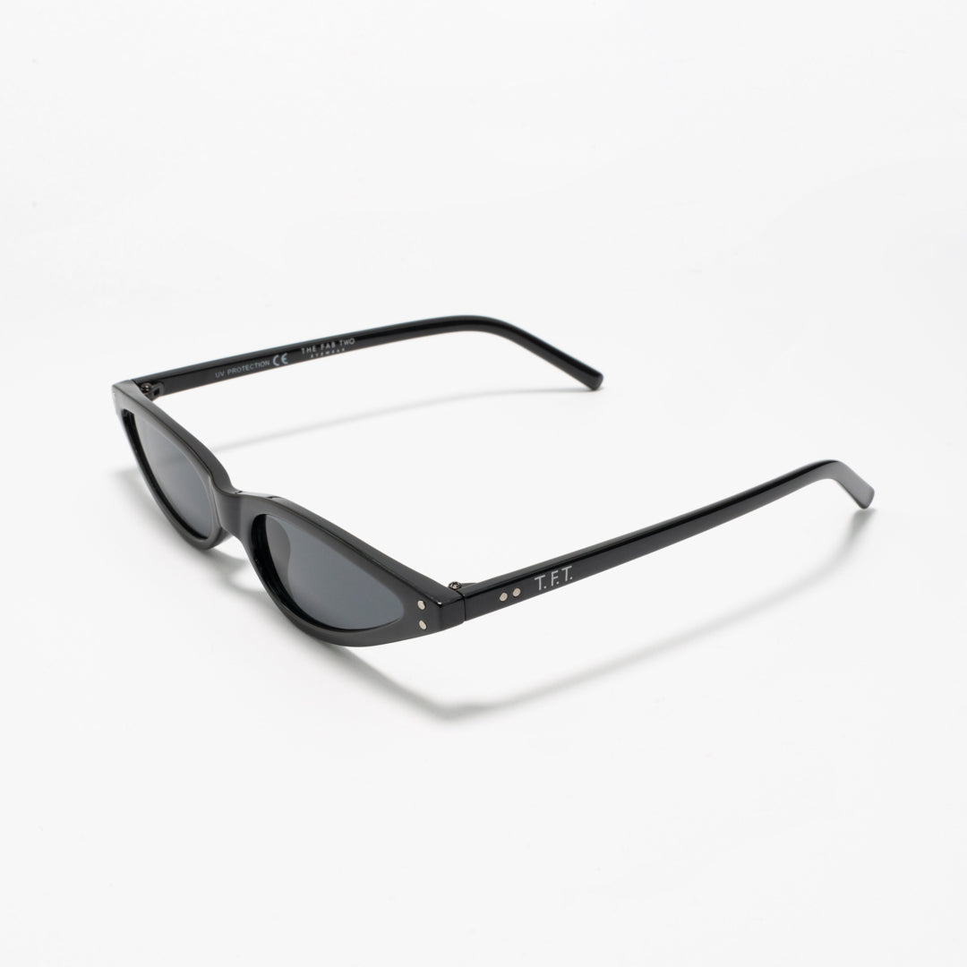 MODEL RETRO BLACK
